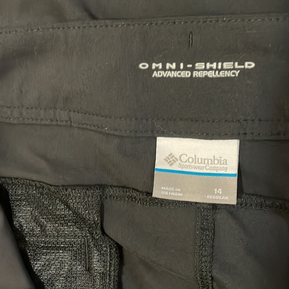 Columbia Omni-Shield Advanced Repellency Hiking Pants - Black - Picture 5 of 6